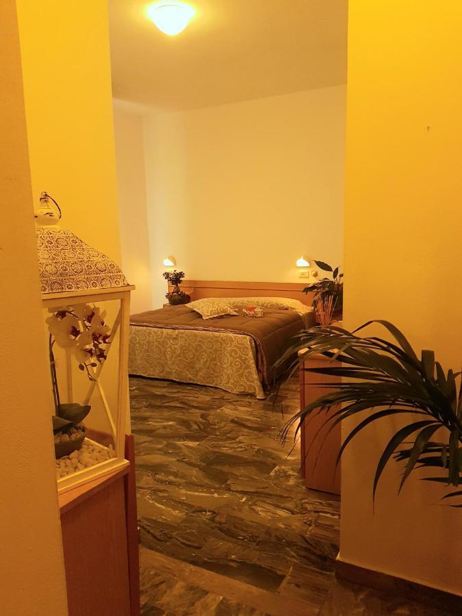 Hotel Romantica Rimini Buitenkant foto