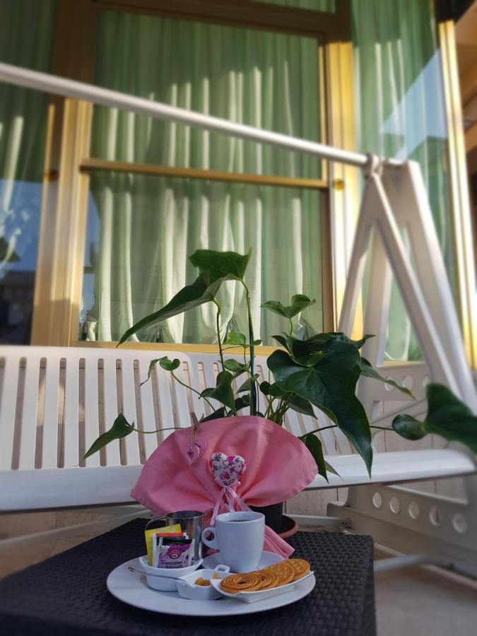 Hotel Romantica Rimini Buitenkant foto