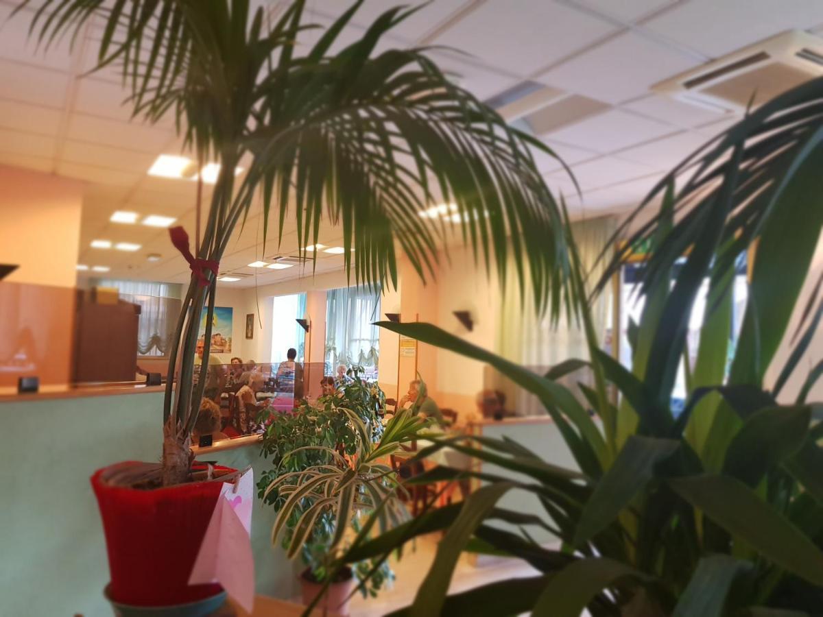 Hotel Romantica Rimini Buitenkant foto