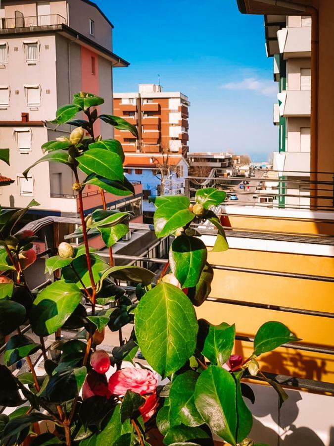 Hotel Romantica Rimini Buitenkant foto