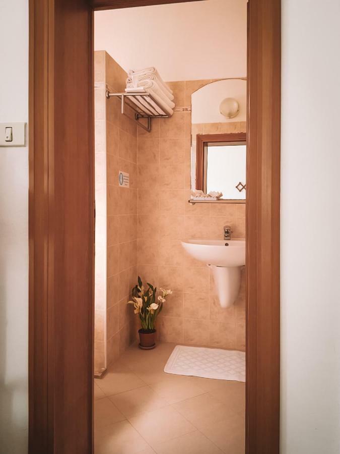 Hotel Romantica Rimini Buitenkant foto